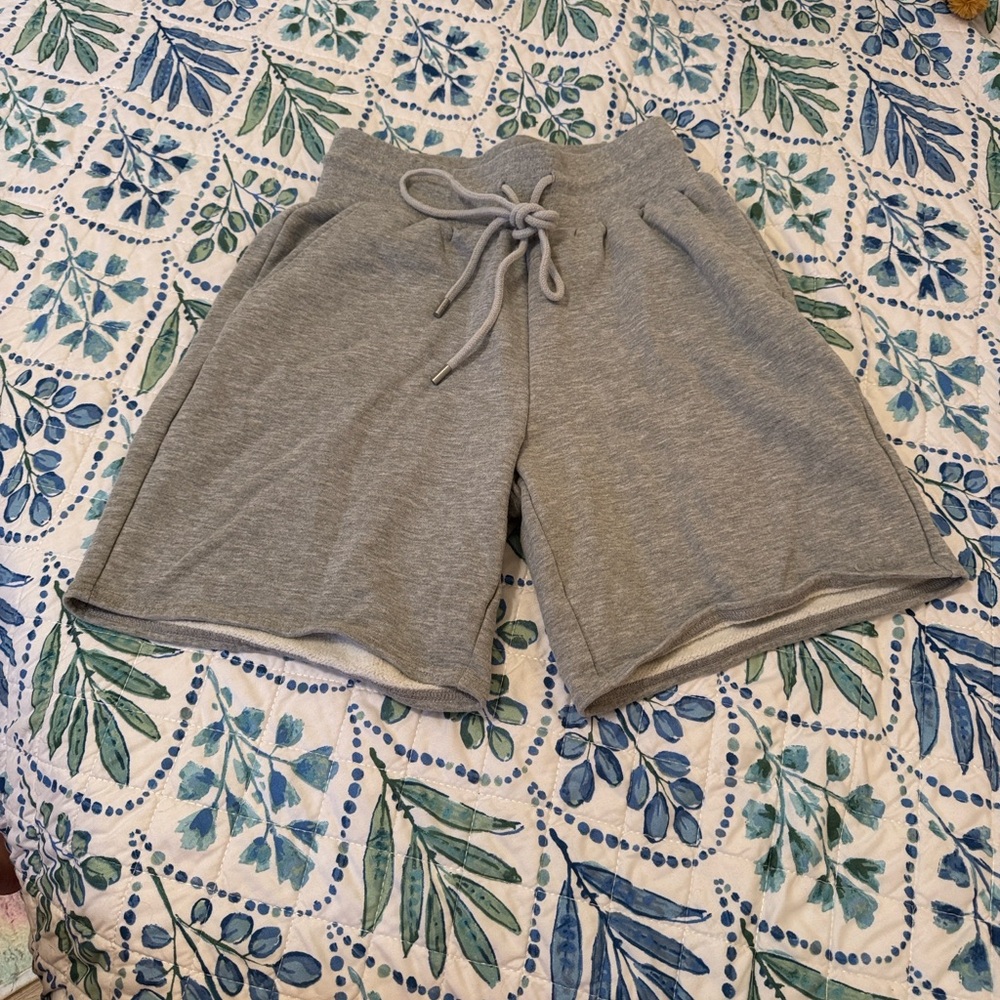 Gray Women's Alo Yoga Small Fleece Shorts